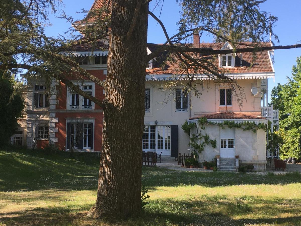 Saint-Séverin Manoir De L'Epine Bed & Breakfast エクステリア 写真